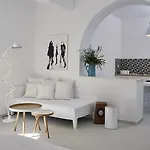 Bellonias 4* Kamári