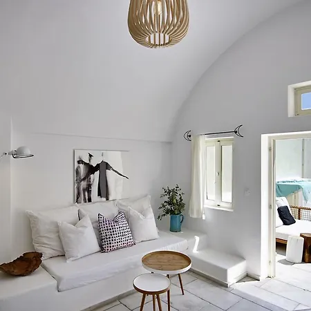 Bellonias 4* Kamári