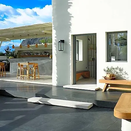 Bellonias 4* Kamári