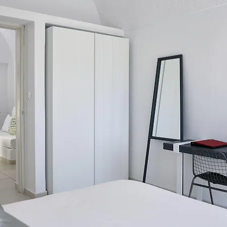 Bellonias 4* Kamári