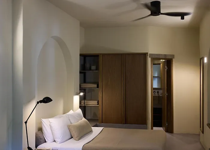 벨로니아스 Kamári